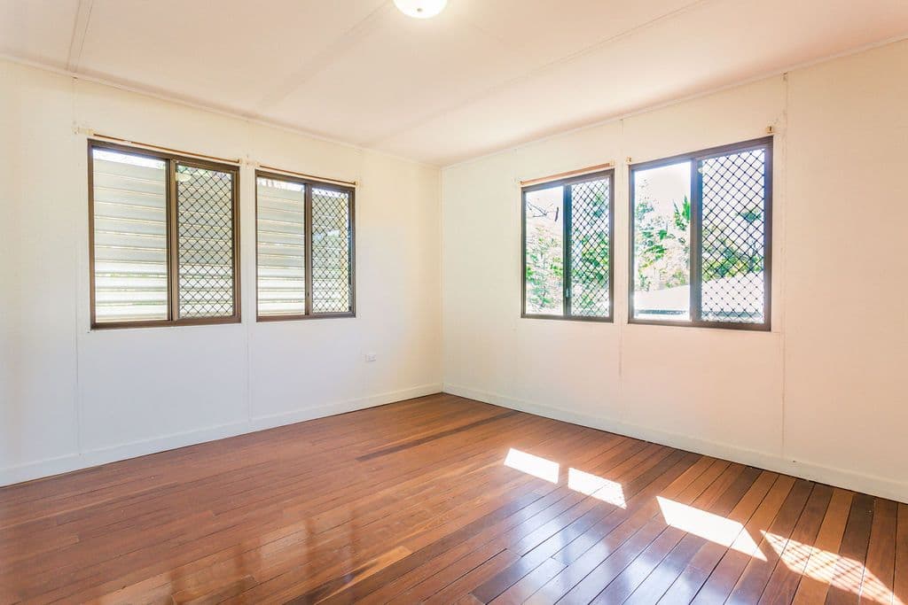 13 Diamond Avenue, Emerald QLD 4720, Emerald - Thumbnail 7