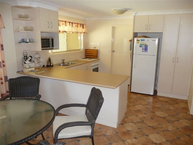 42 Crotty Street, CENTENARY HEIGHTS QLD 4350, Centenary Heights - Thumbnail 2