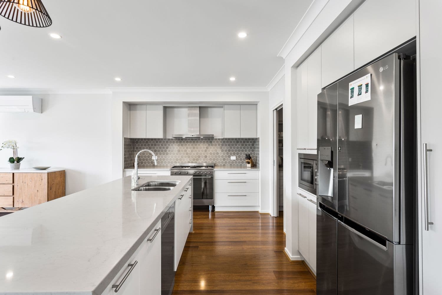 7 Eagle Avenue, Cowes VIC 3922, Cowes - Thumbnail 2