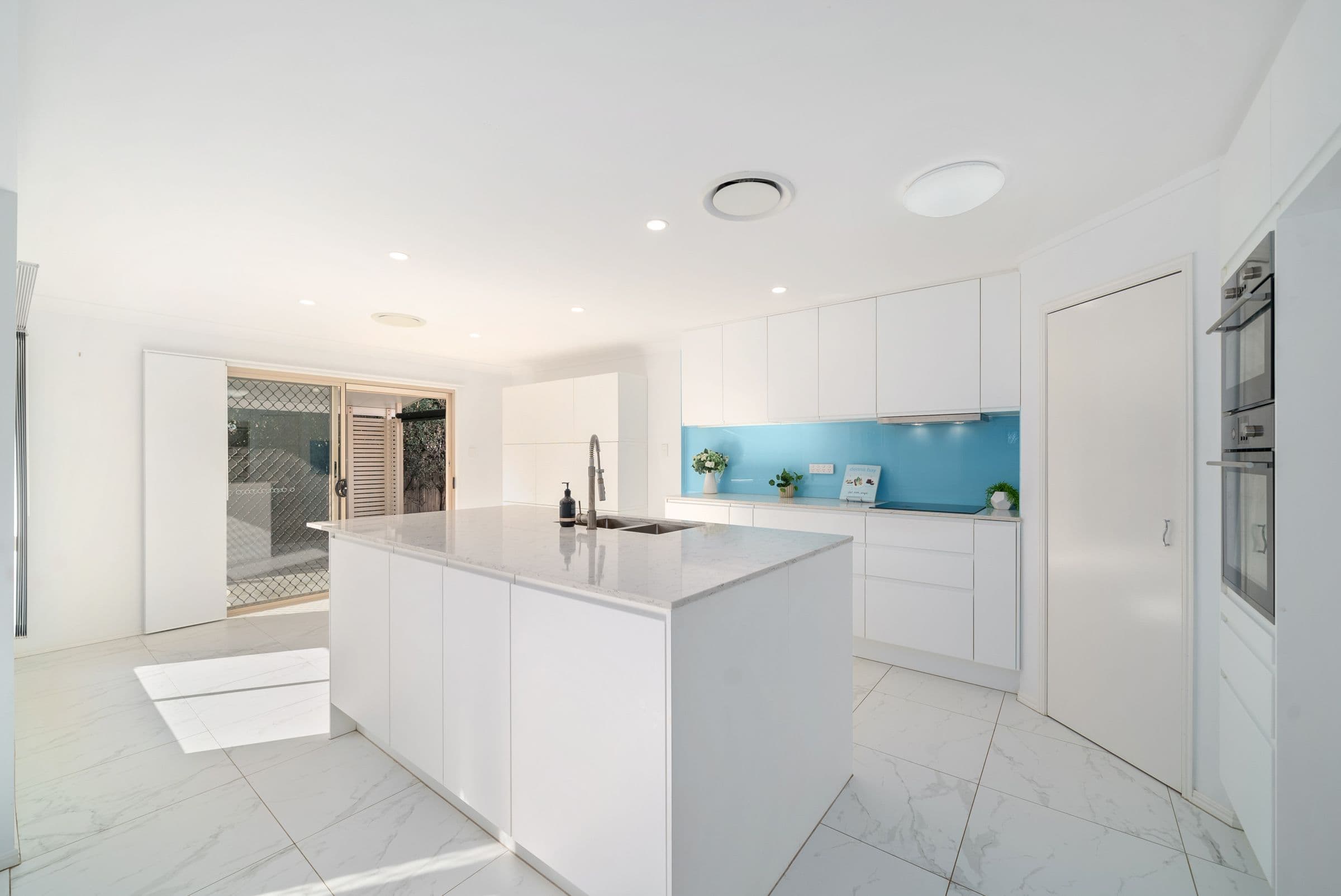 22 Finnegan Street, Rothwell QLD 4022, Rothwell - Thumbnail 2