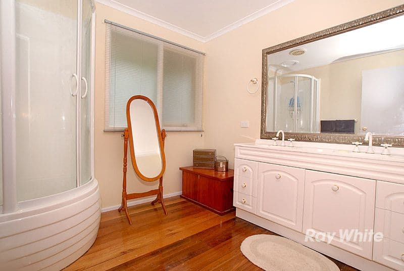 110 Sweeney Drive, NARRE WARREN VIC 3805, Narre Warren - Thumbnail 6