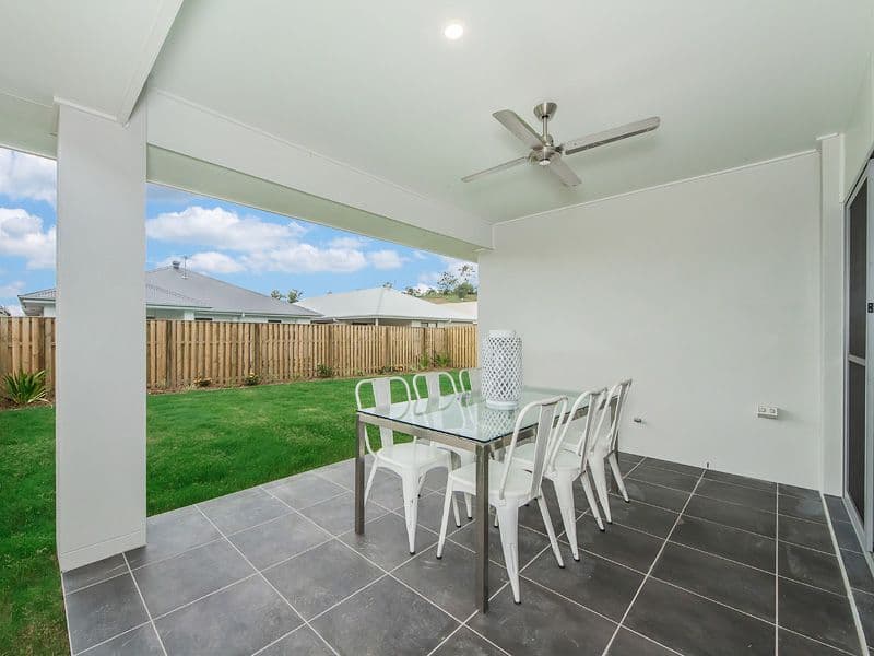 62 Hillstone Crescent, MAUDSLAND QLD 4210, Maudsland - Thumbnail 3