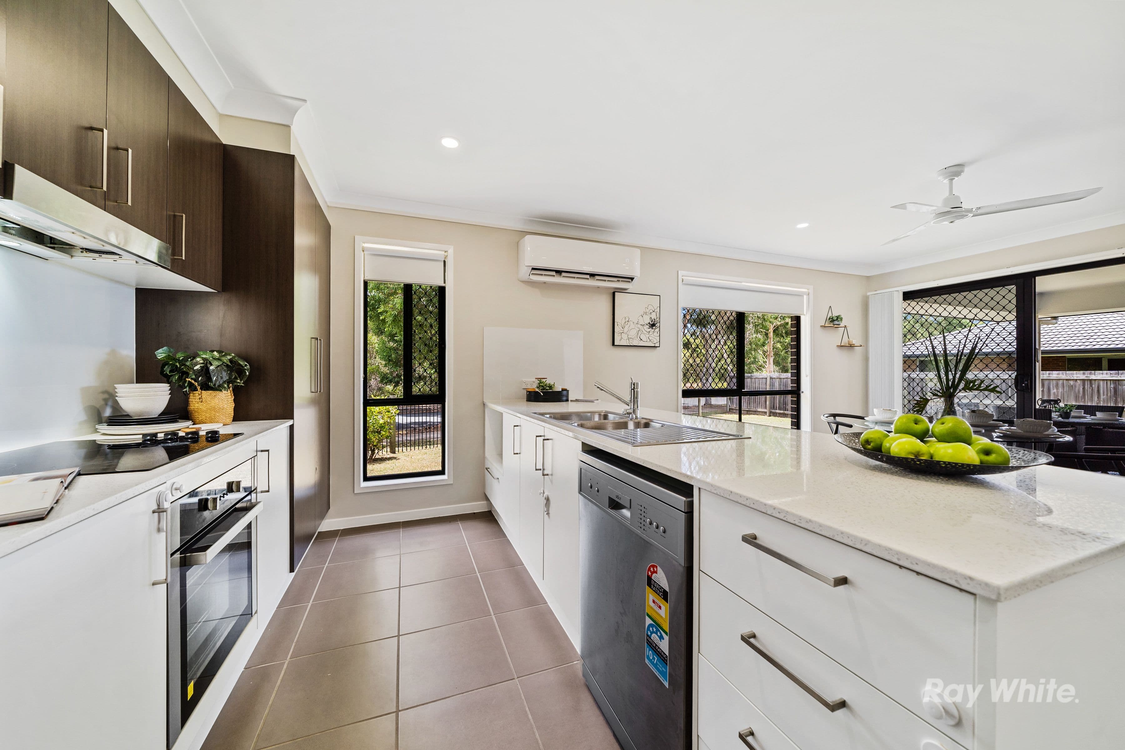 37 Daybreak Street, Yarrabilba QLD 4207, Yarrabilba - Thumbnail 3