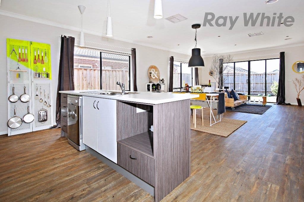 104 Fongeo Drive, Point Cook VIC 3030, Point Cook - Thumbnail 6