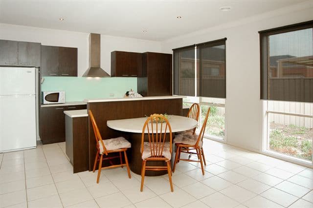 38 Liverpool Circuit, CRAIGIEBURN VIC 3064, Craigieburn - Thumbnail 2