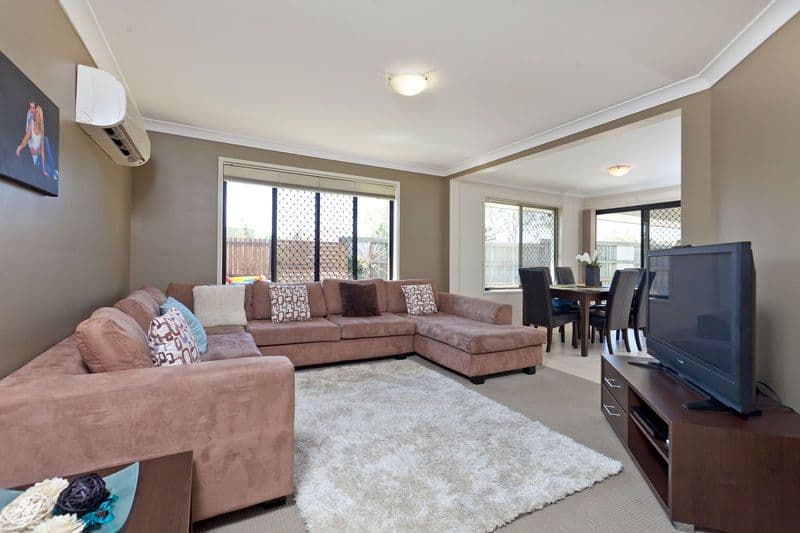 2 Rymera Crescent, GUMDALE QLD 4154, Gumdale - Thumbnail 2