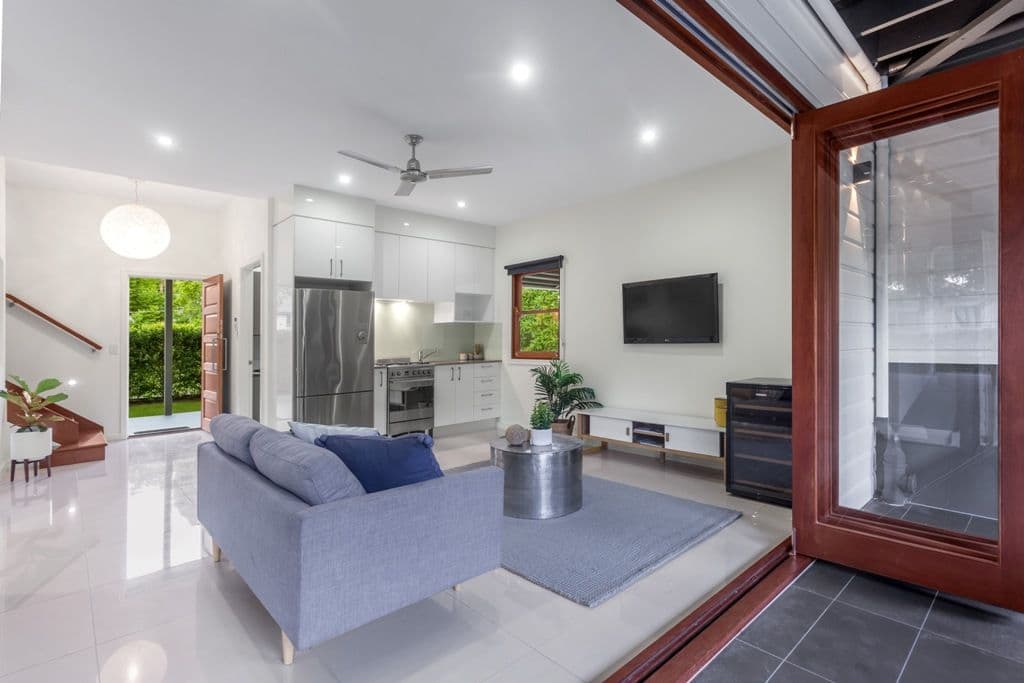 60 Wilgarning Street, Stafford Heights QLD 4053, Stafford Heights - Thumbnail 2