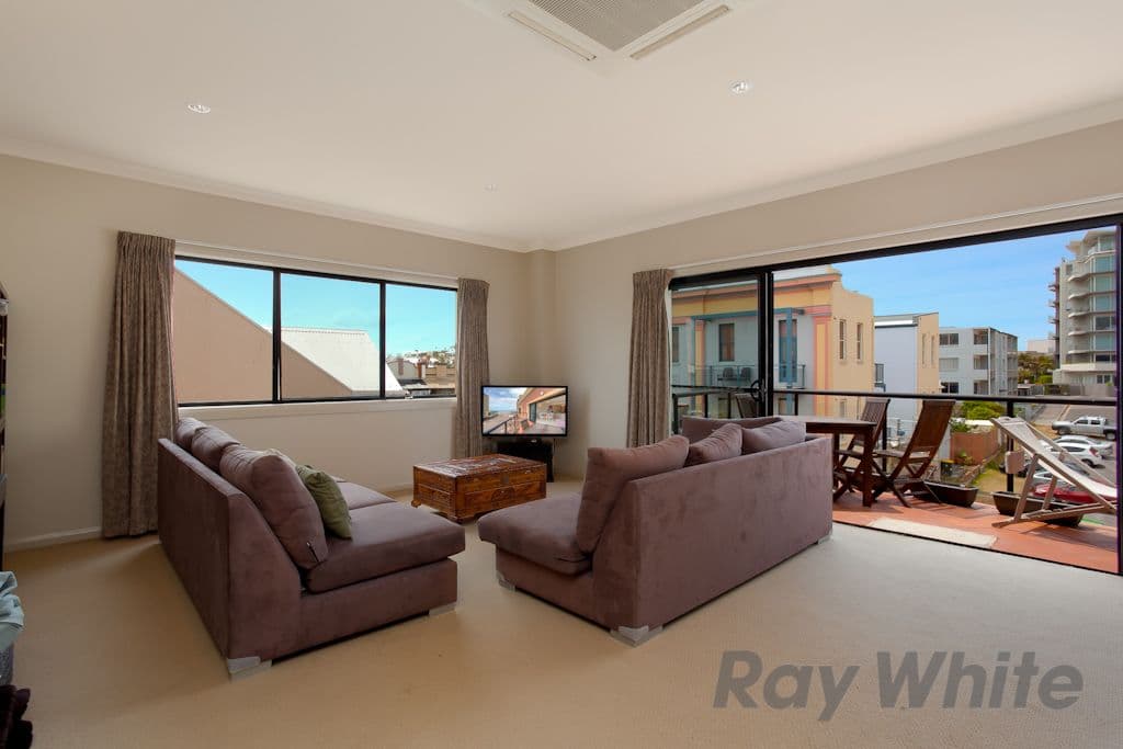 38 Zaara Street, NEWCASTLE NSW 2300, Newcastle East - Thumbnail 2