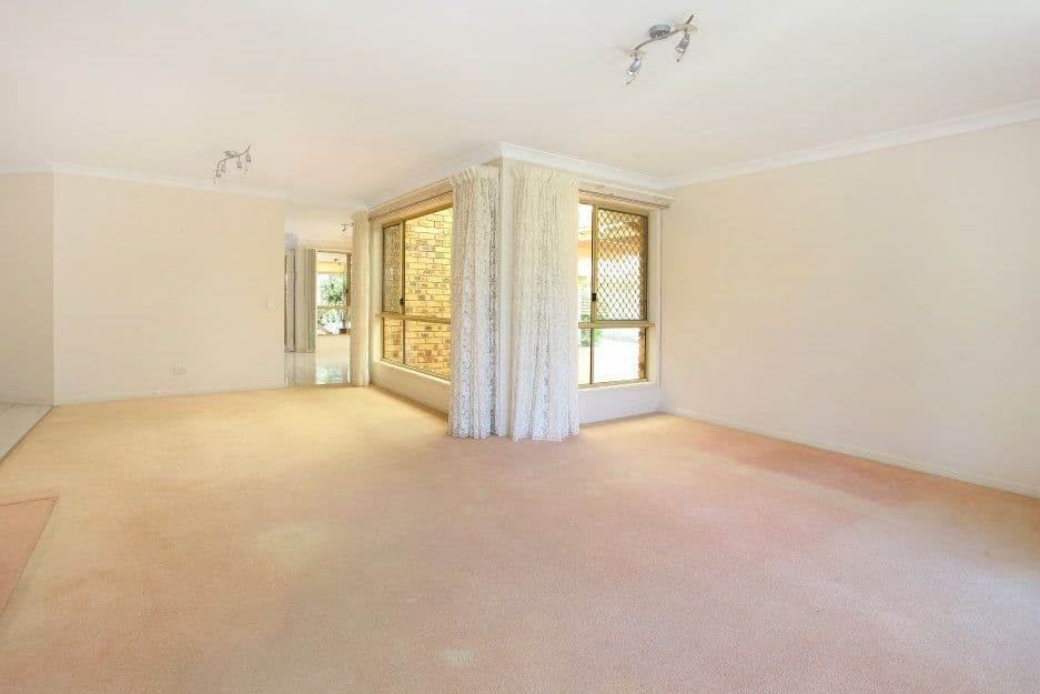 13 Beaconsfield Drive, BURLEIGH WATERS QLD 4220, Burleigh Waters - Thumbnail 8