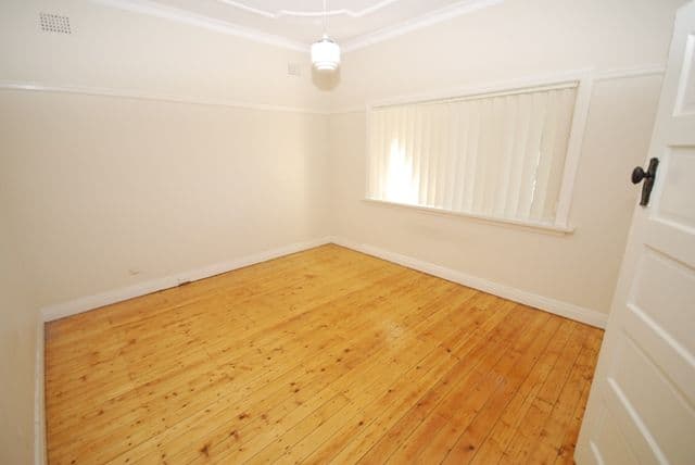 4 Albion Street, MERRYLANDS NSW 2160, Merrylands - Thumbnail 3