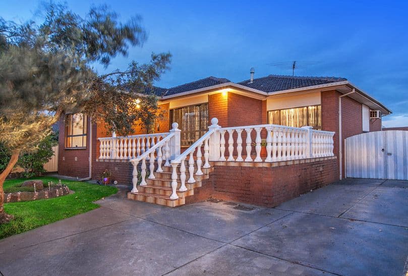 8 Bedwell Street, Reservoir VIC 3073, Reservoir - Thumbnail 2