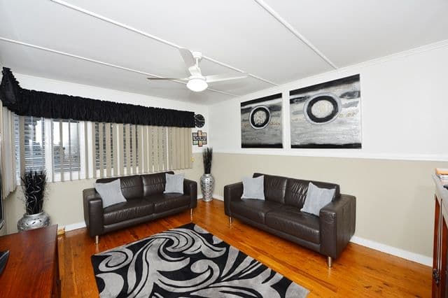 11 Hanlon Street, NEWTOWN QLD 4350, Newtown - Thumbnail 3