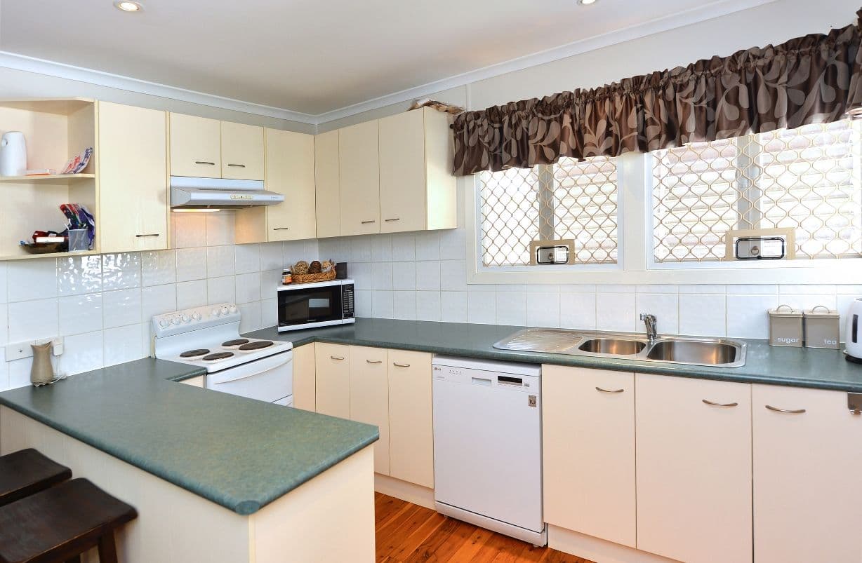 11 Hanlon Street, NEWTOWN QLD 4350, Newtown - Thumbnail 5