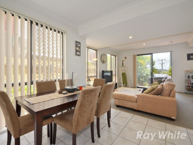 242 Pickering Street, GAYTHORNE QLD 4051, Gaythorne - Thumbnail 3