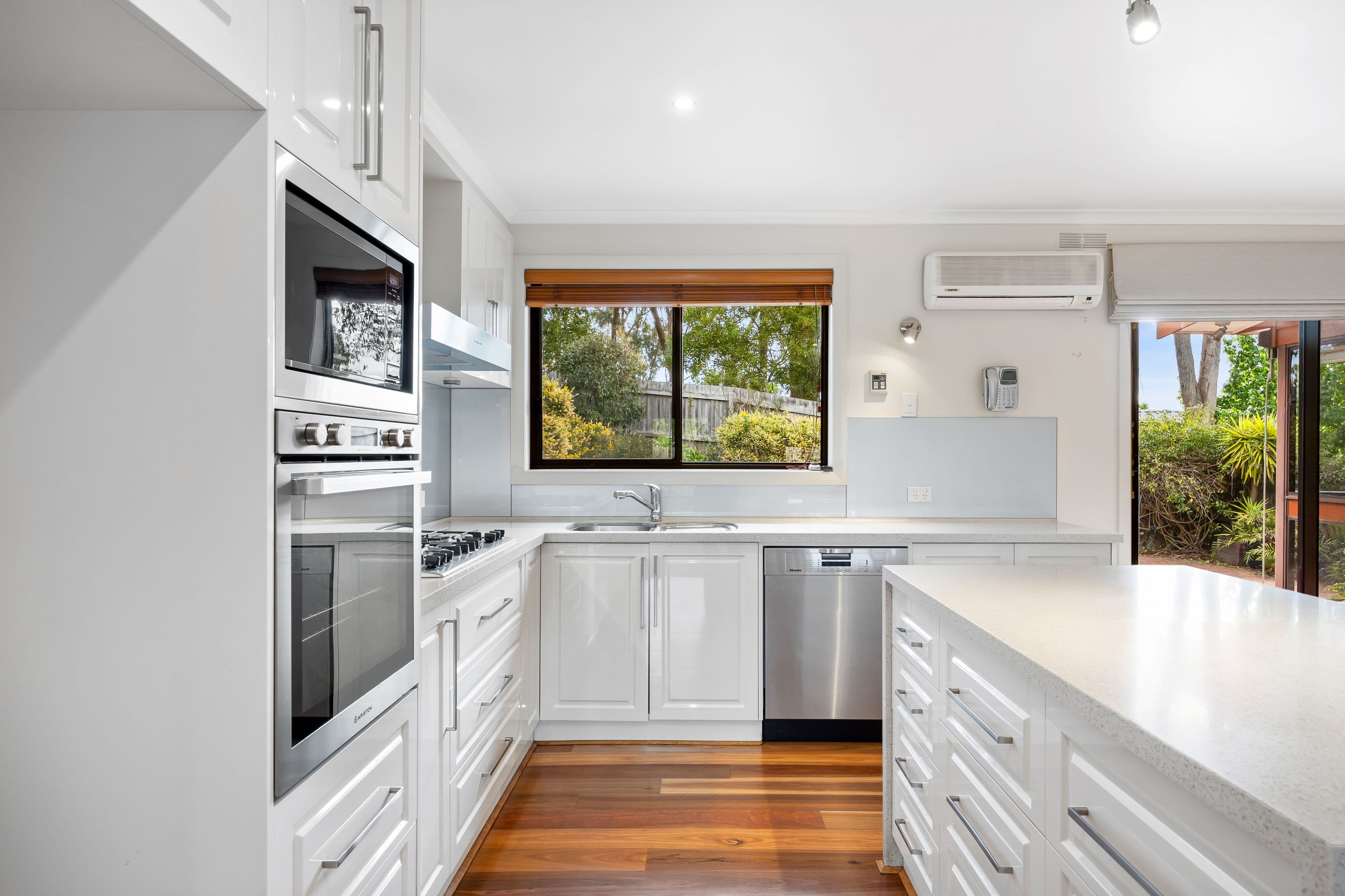 13 Marina Drive, Mount Clear VIC 3350, Mount Clear - Thumbnail 2