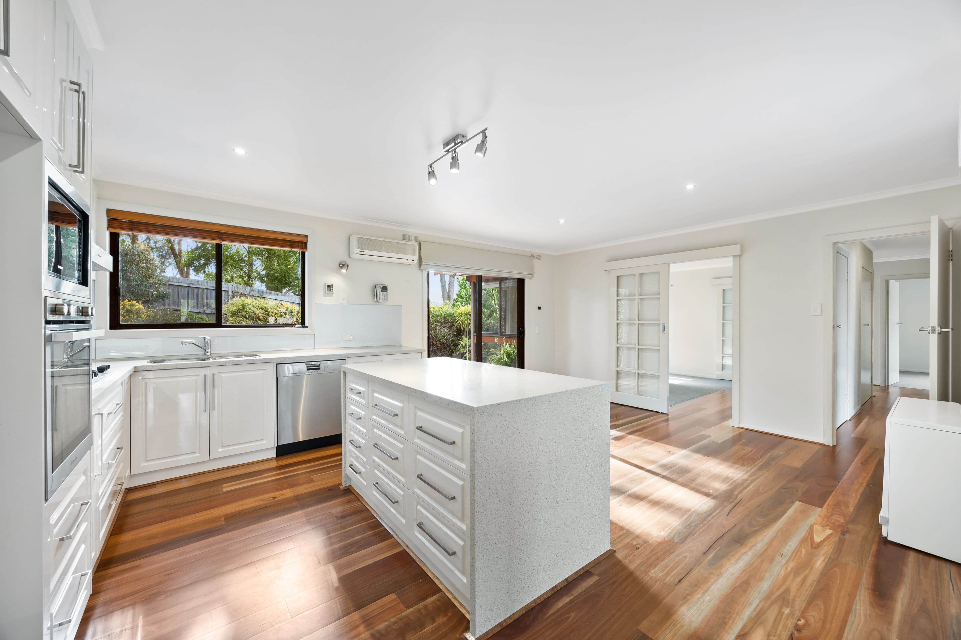 13 Marina Drive, Mount Clear VIC 3350, Mount Clear - Thumbnail 3
