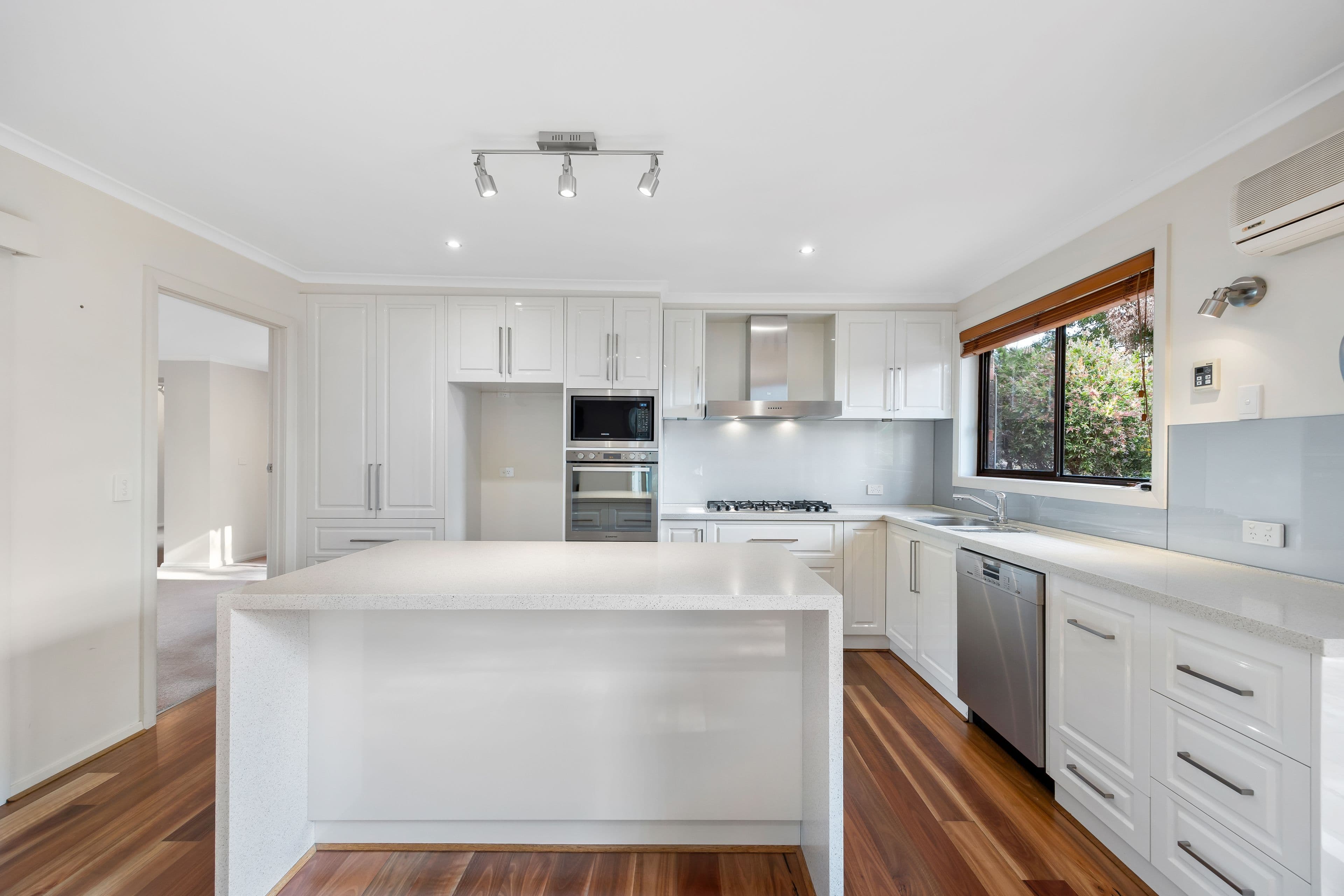13 Marina Drive, Mount Clear VIC 3350, Mount Clear - Thumbnail 4