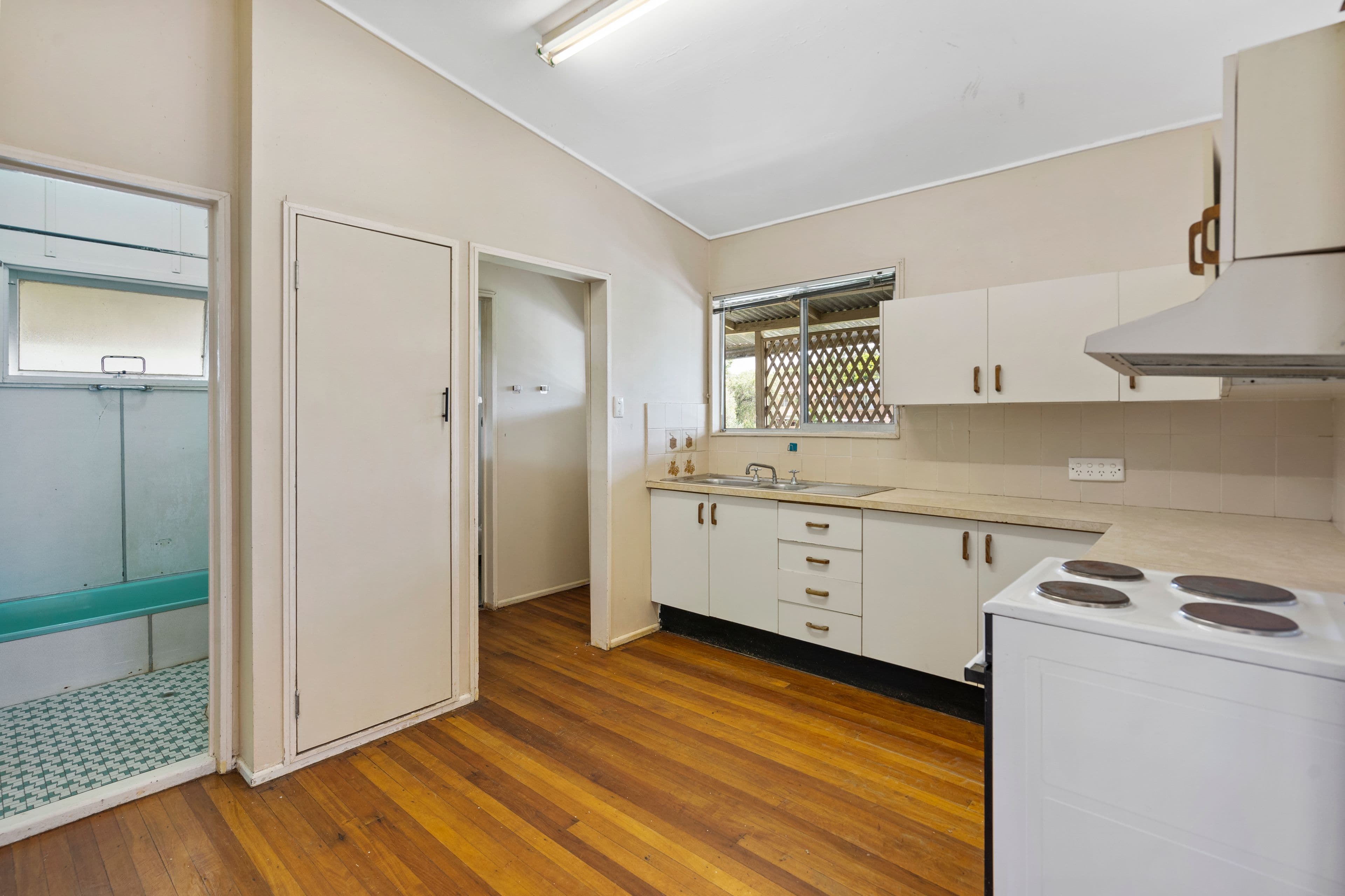 164 Nyleta Street, Coopers Plains QLD 4108, Coopers Plains - Thumbnail 5
