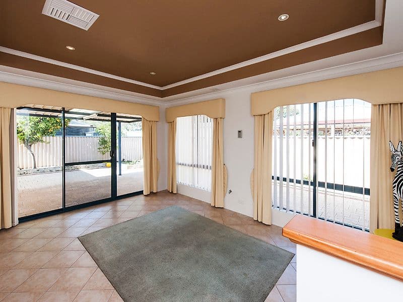 20 Jaywick Close, Safety Bay WA 6169, Safety Bay - Thumbnail 2