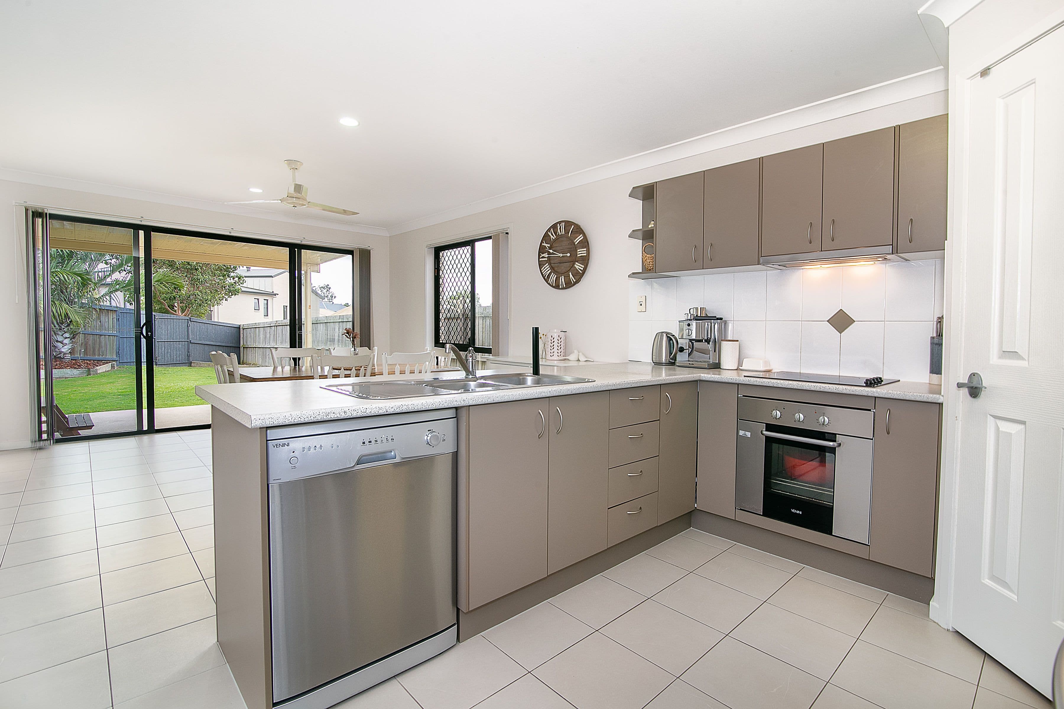 6 Kondalilla Crescent, Springfield Lakes QLD 4300, Springfield Lakes - Thumbnail 5