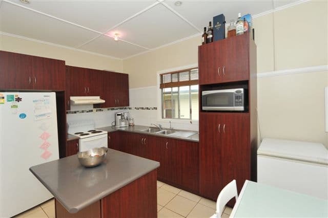 67 Llewellyn Street, CENTENARY HEIGHTS QLD 4350, Centenary Heights - Thumbnail 4