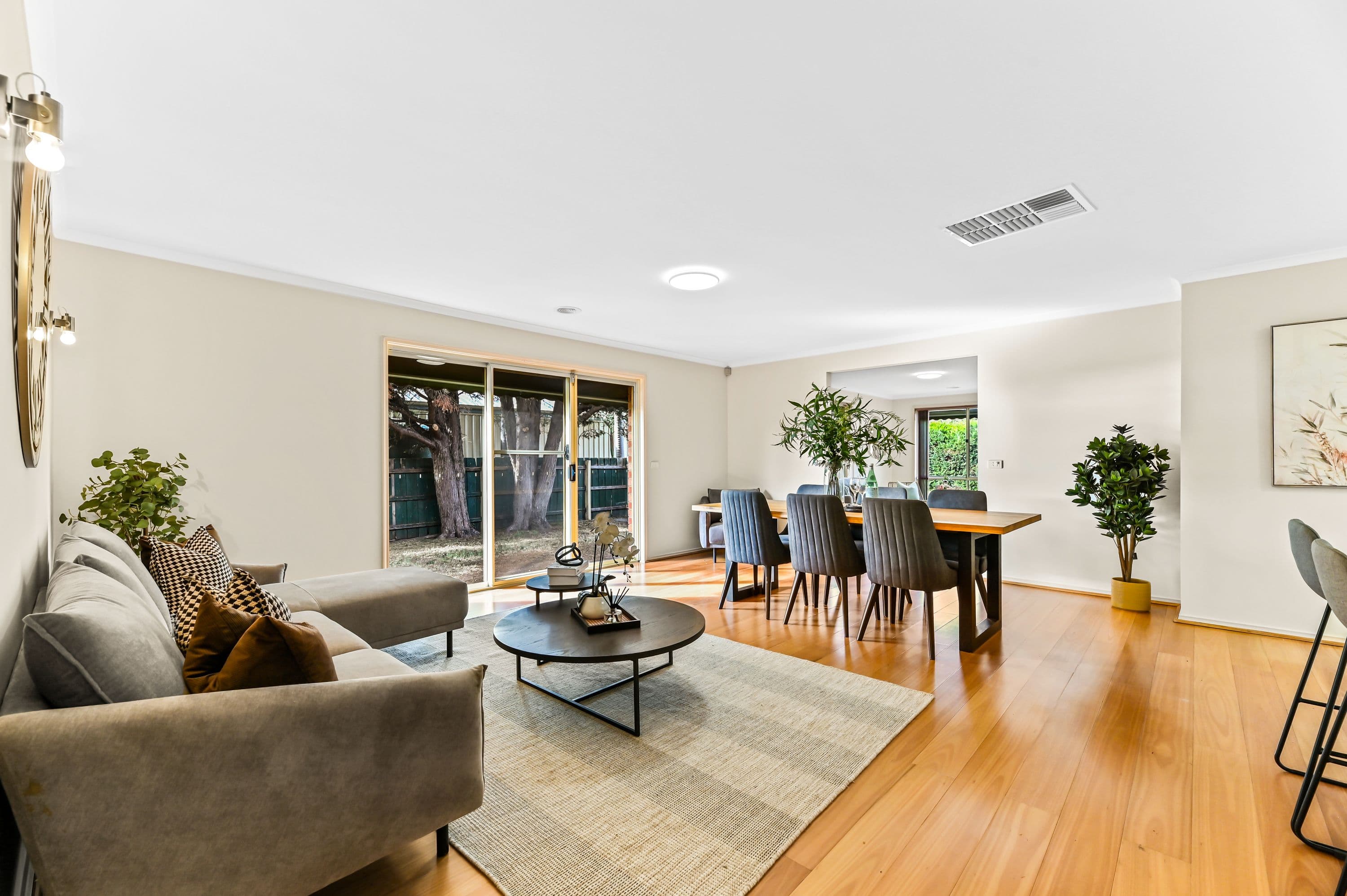 21 Emily Drive, Narre Warren VIC 3805, Narre Warren - Thumbnail 2