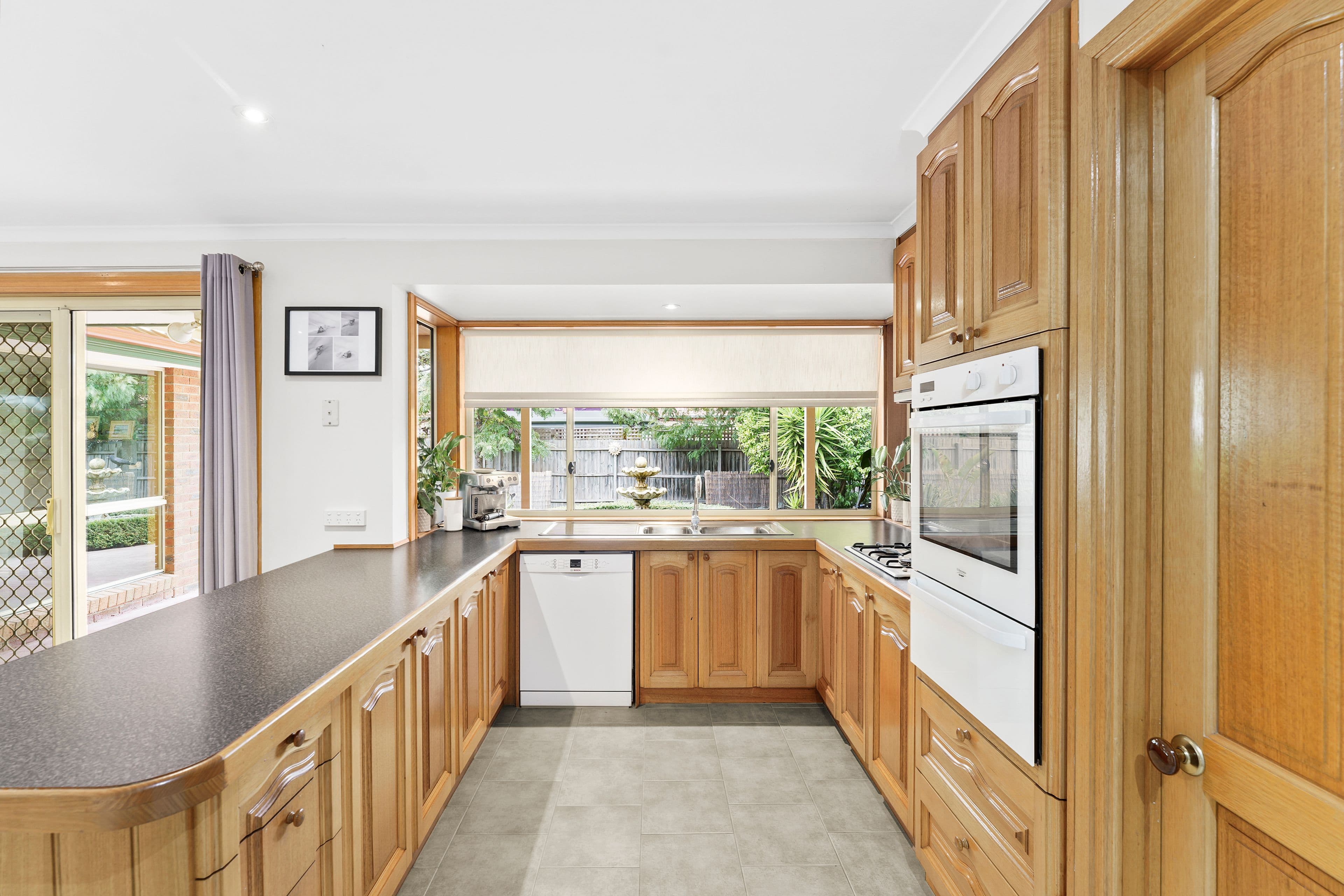 10 Shetland Way, Sunbury VIC 3429, Sunbury - Thumbnail 4