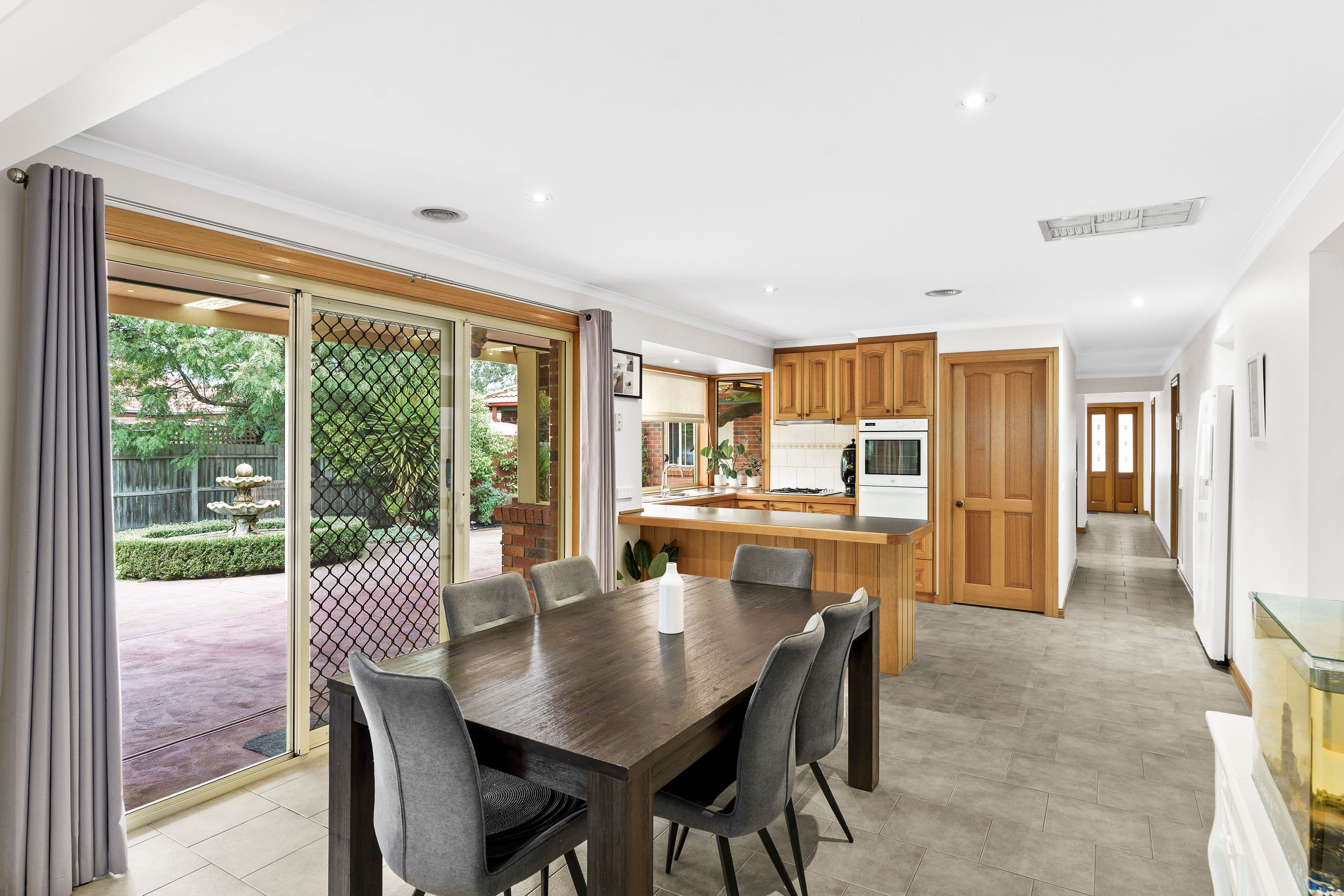 10 Shetland Way, Sunbury VIC 3429, Sunbury - Thumbnail 5