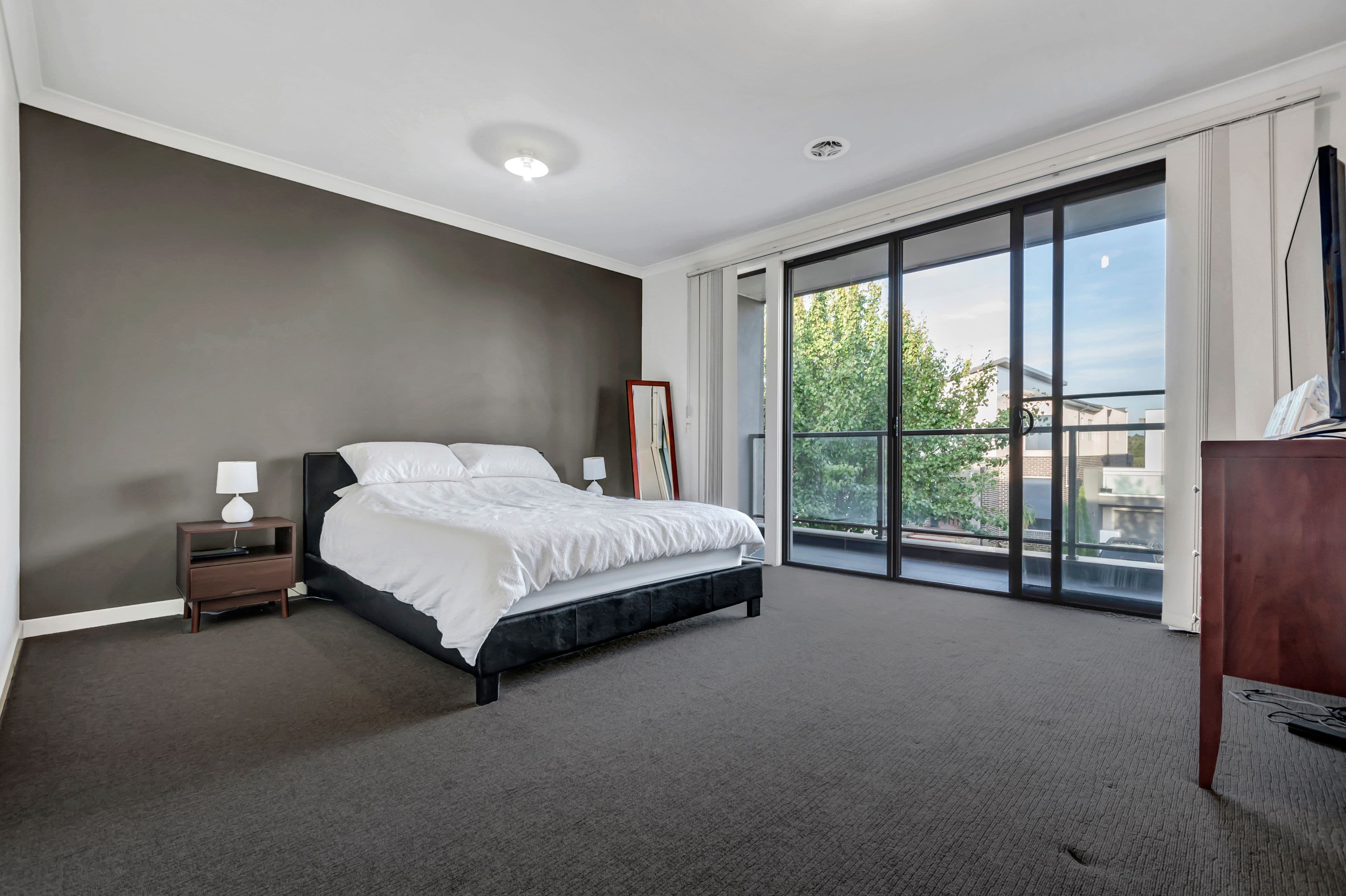 8 Seddon Place, Caroline Springs VIC 3023, Caroline Springs - Thumbnail 3
