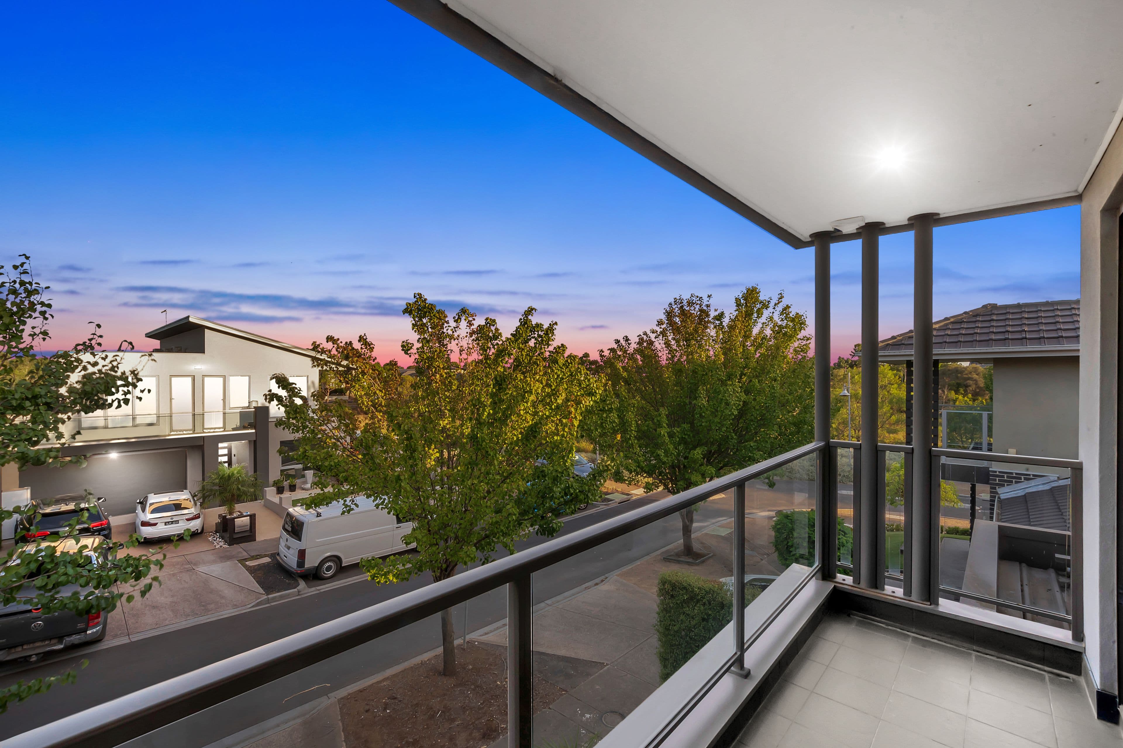 8 Seddon Place, Caroline Springs VIC 3023, Caroline Springs - Thumbnail 4