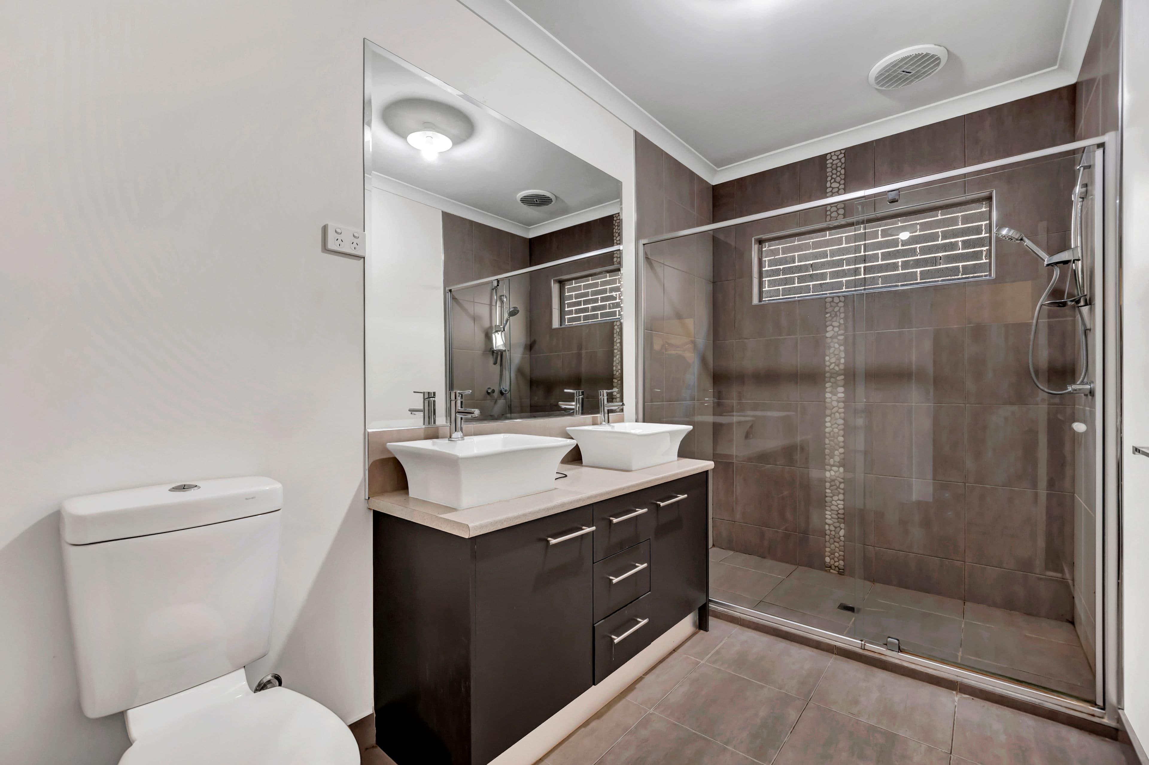 8 Seddon Place, Caroline Springs VIC 3023, Caroline Springs - Thumbnail 5