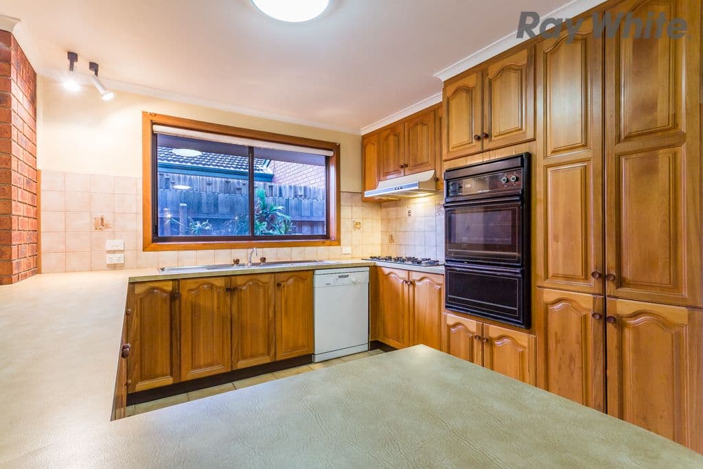 16 Constellation Court, Taylors Lakes VIC 3038, Taylors Lakes - Thumbnail 4