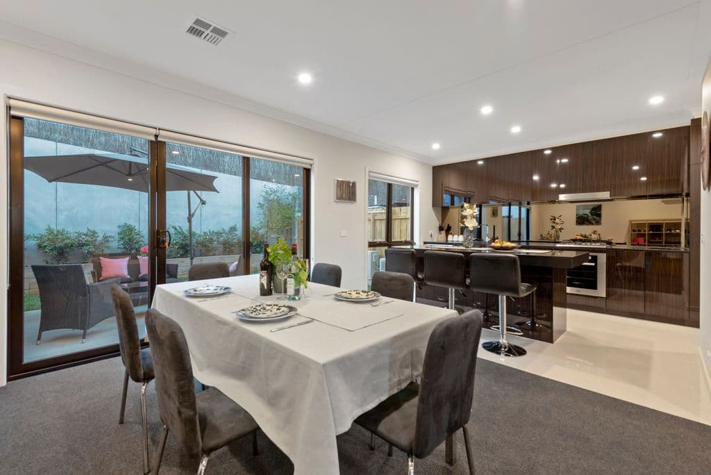 18 Amadeo Way, Chirnside Park VIC 3116, Chirnside Park - Thumbnail 3
