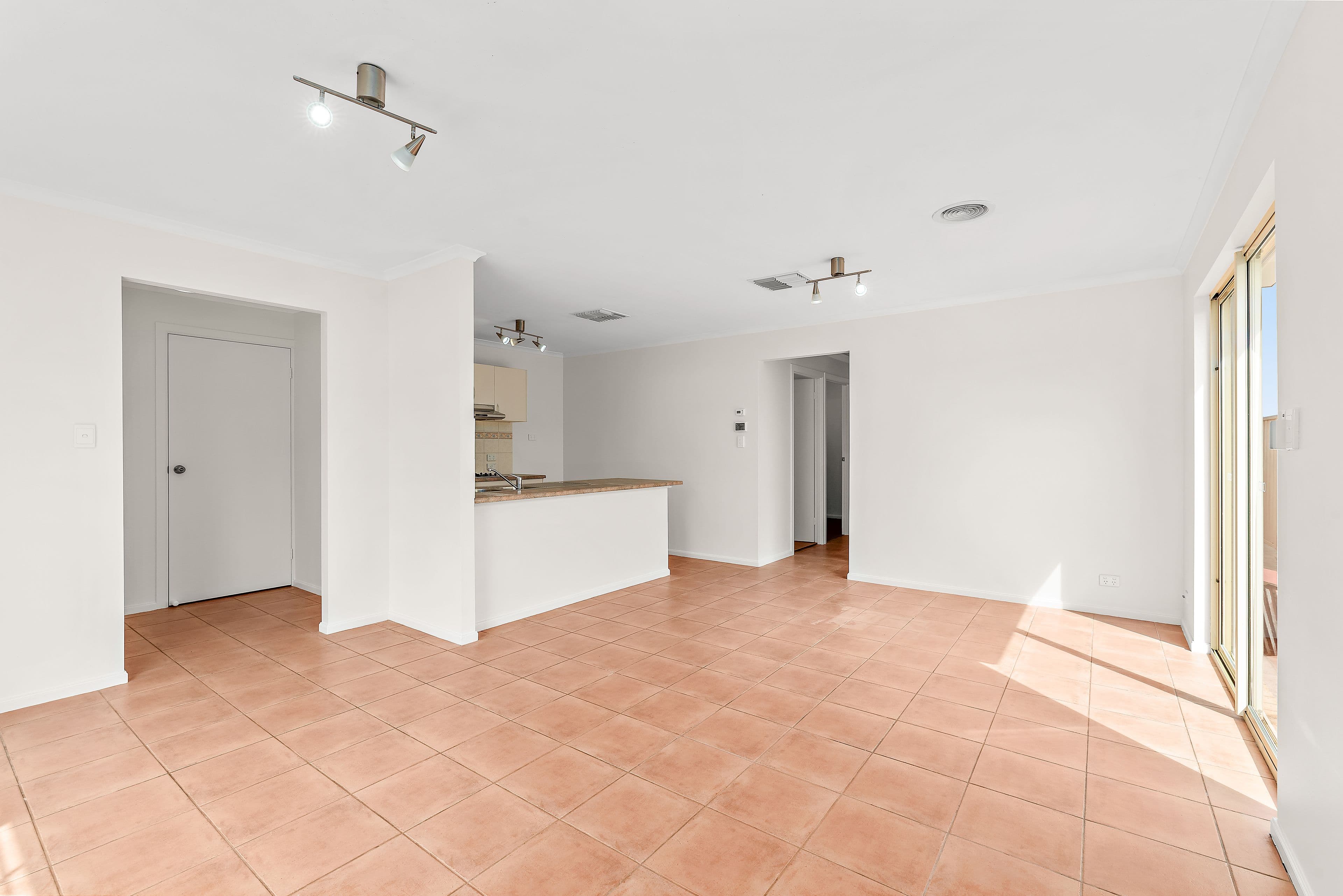 8 Hartland Avenue, Christie Downs SA 5164, Christie Downs - Thumbnail 2