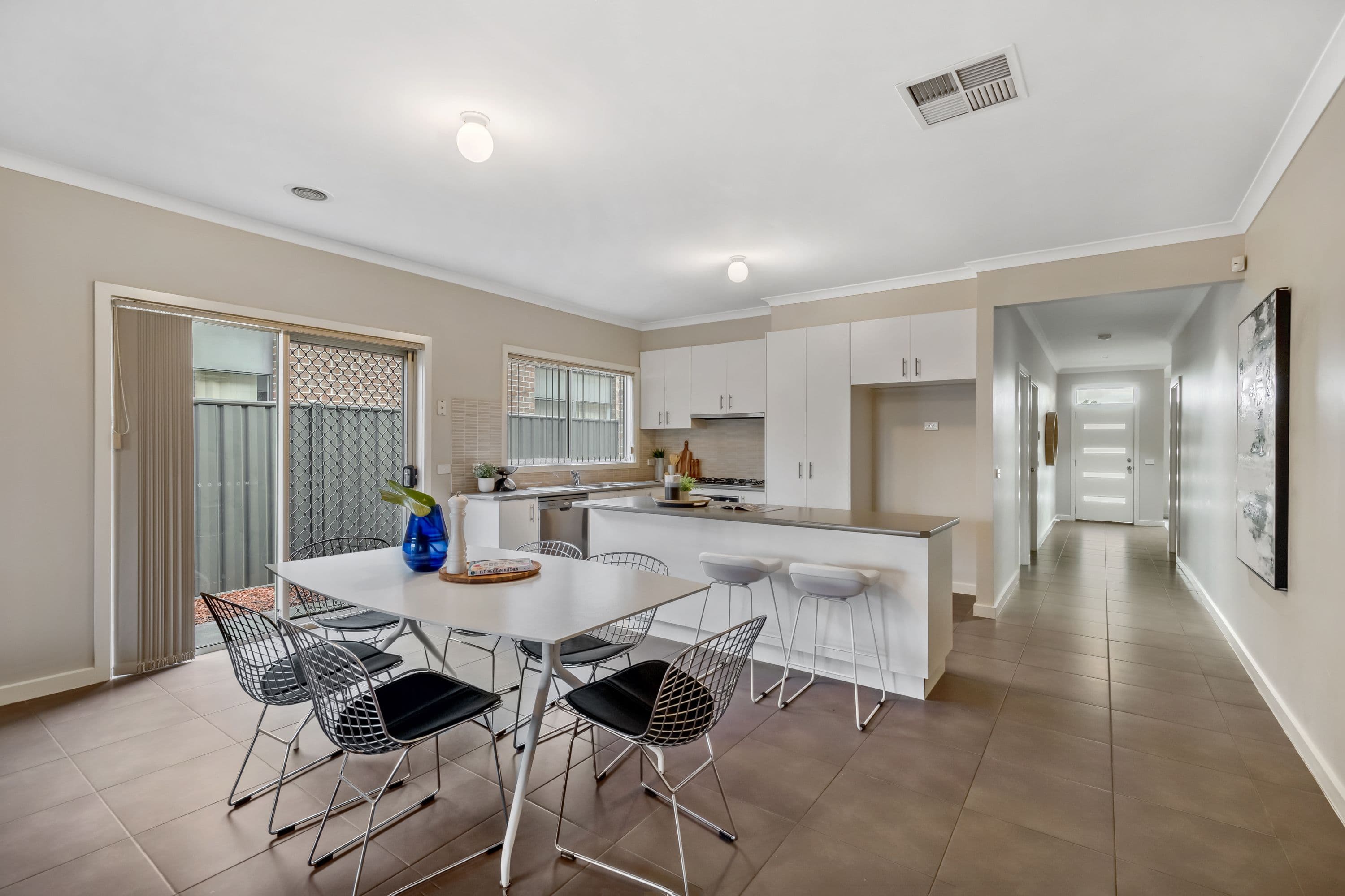 11 Conelly Way, South Morang VIC 3752, South Morang - Thumbnail 4