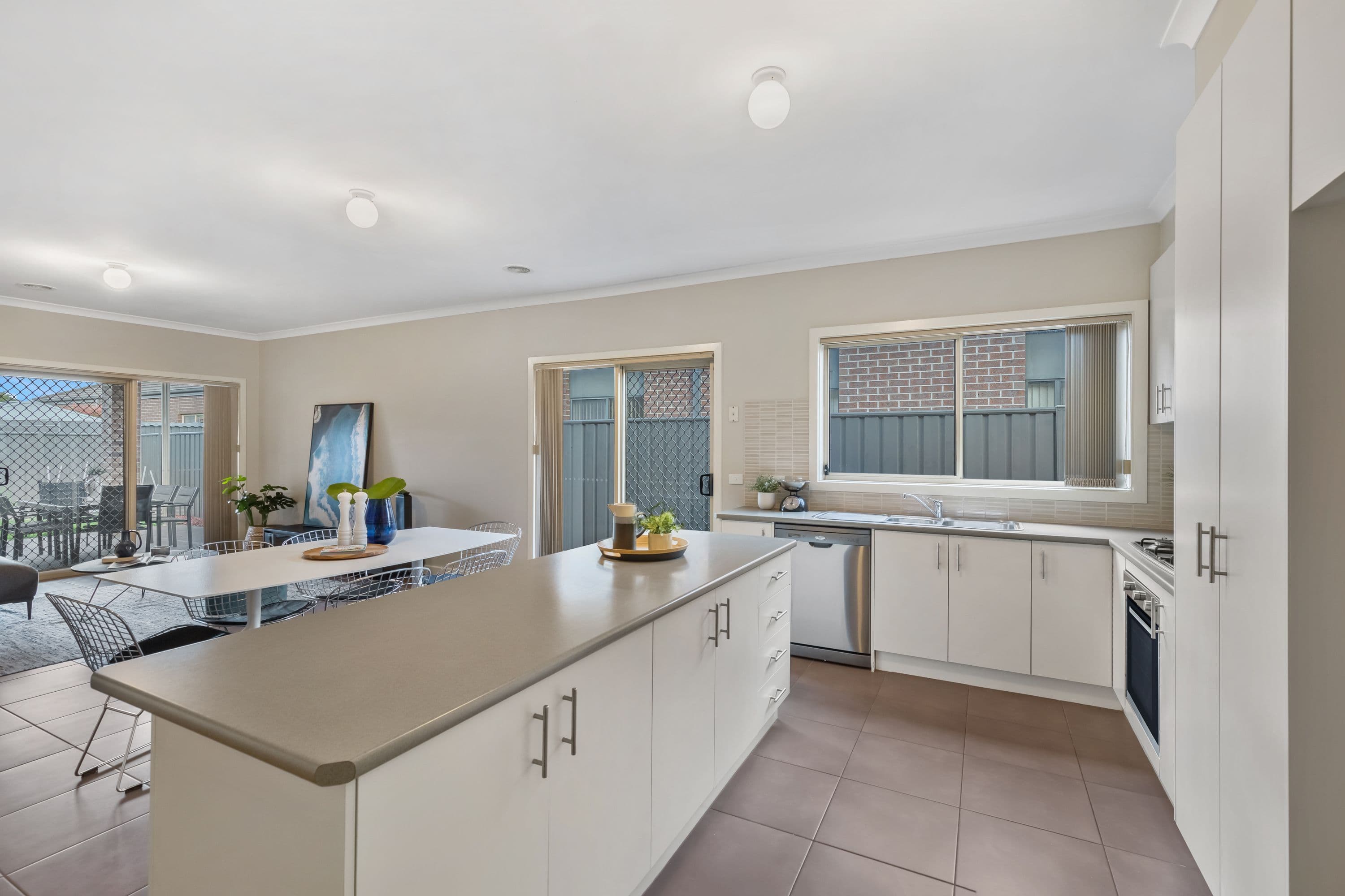 11 Conelly Way, South Morang VIC 3752, South Morang - Thumbnail 5