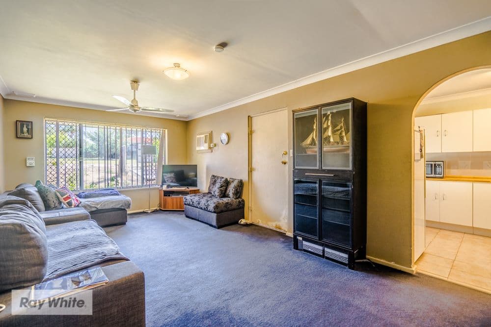 71 Casserley Avenue, Girrawheen WA 6064, Girrawheen - Thumbnail 2