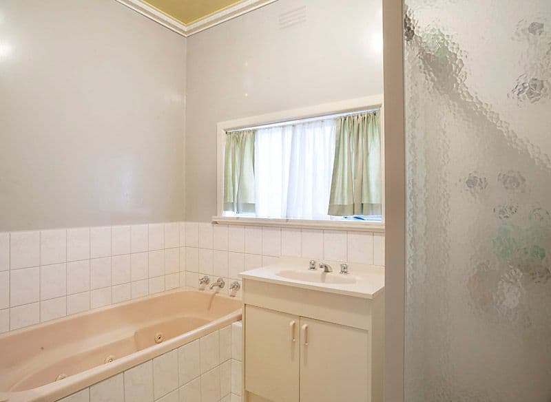 21 Stapley Crescent, CHADSTONE VIC 3148, Chadstone - Thumbnail 6