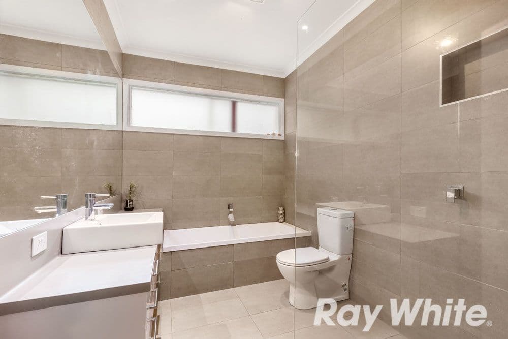 70 Rosstrevor Crescent, Mitcham VIC 3132, Mitcham - Thumbnail 7