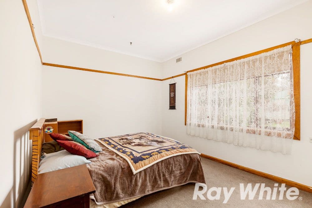 70 Rosstrevor Crescent, Mitcham VIC 3132, Mitcham - Thumbnail 8