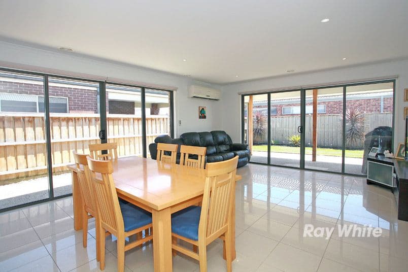 18 Bluemist Circuit, LYNDHURST VIC 3975, Lyndhurst - Thumbnail 7