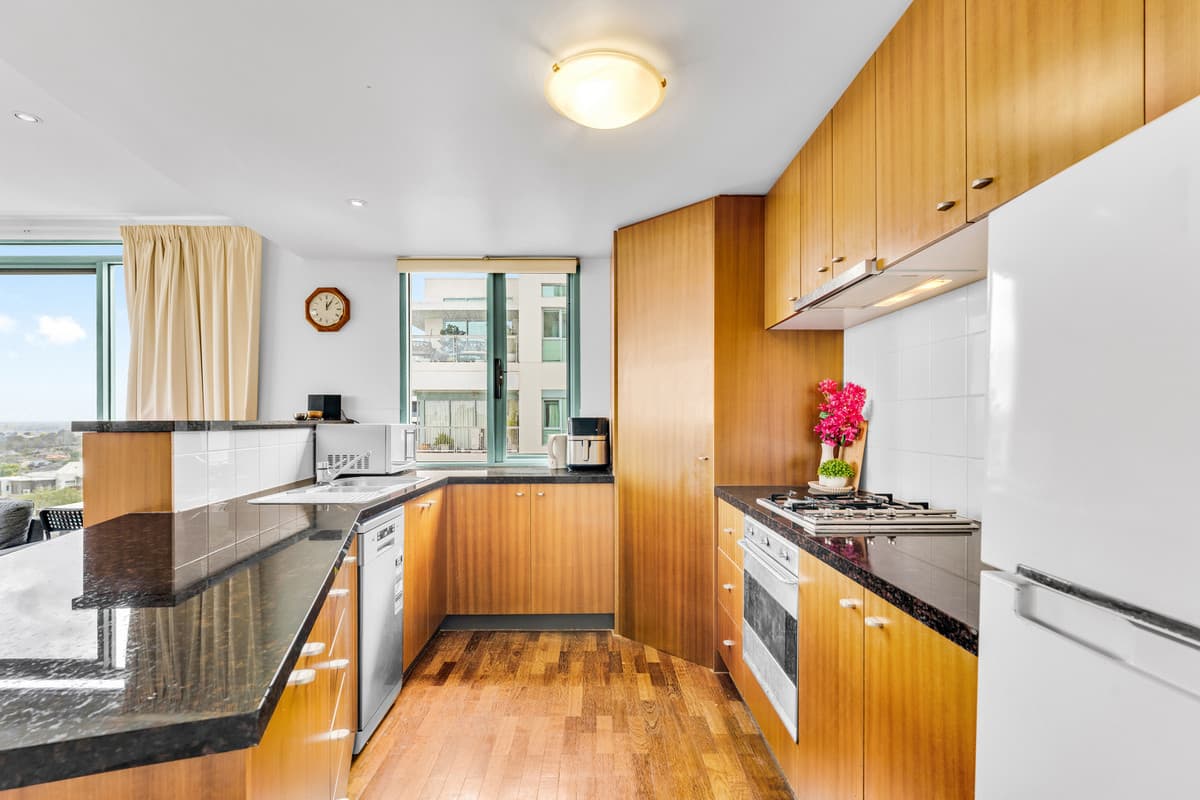 5002 / 2 Sovereign Point, Doncaster VIC 3108, Doncaster - Thumbnail 6