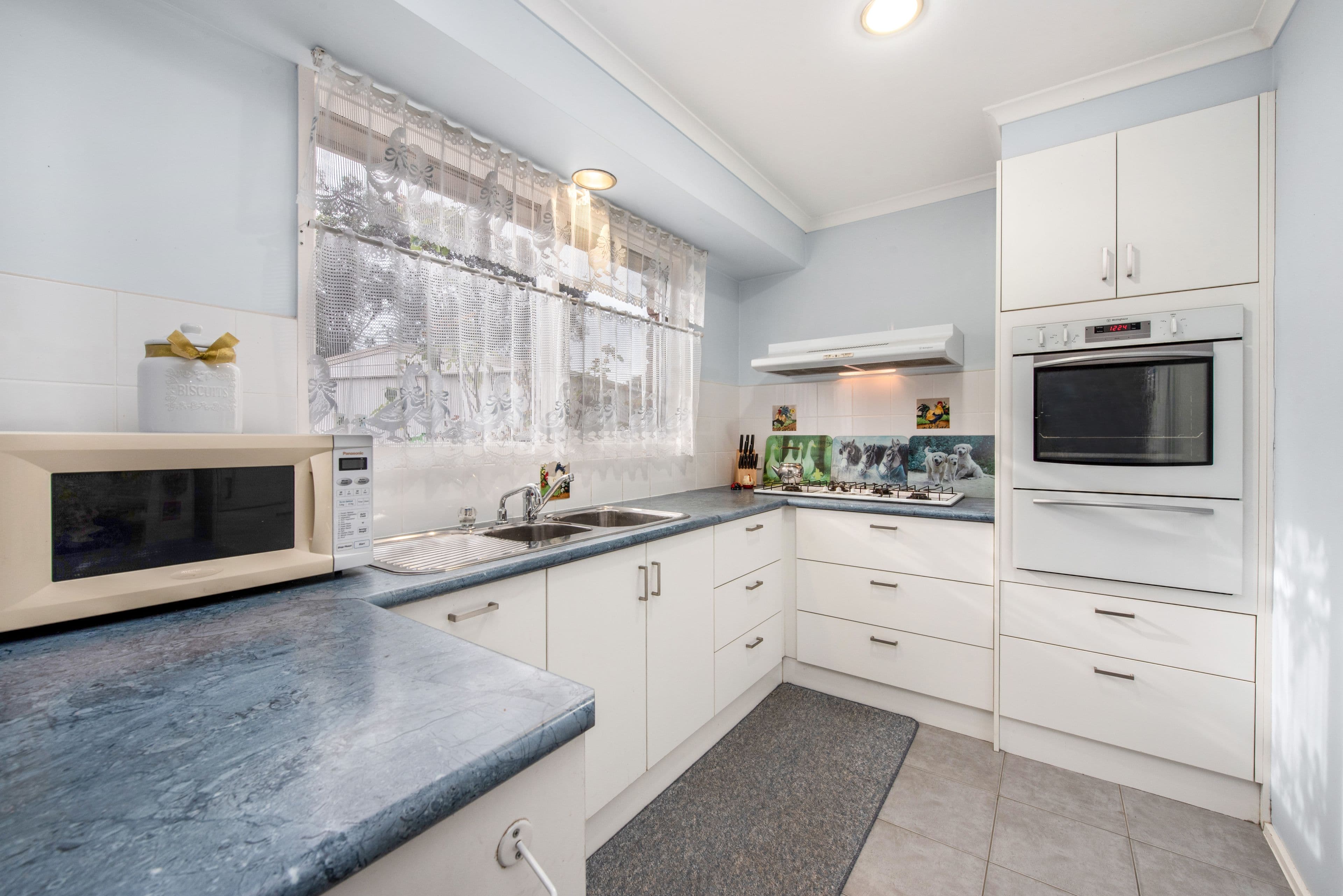 10 Ashton Place, Pakenham VIC 3810, Pakenham - Thumbnail 3