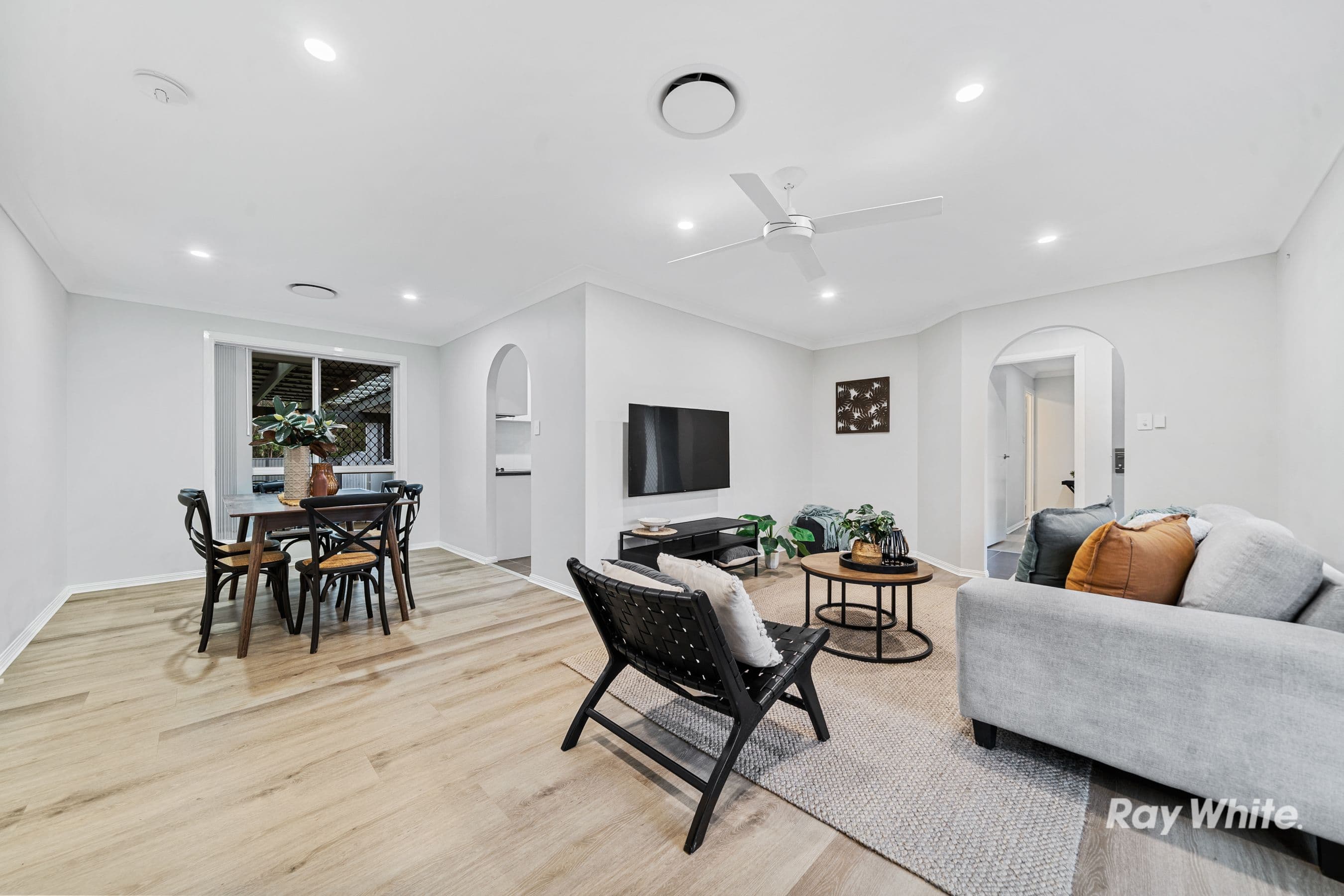 42 Colisa Crescent, Regents Park QLD 4118, Regents Park - Thumbnail 2