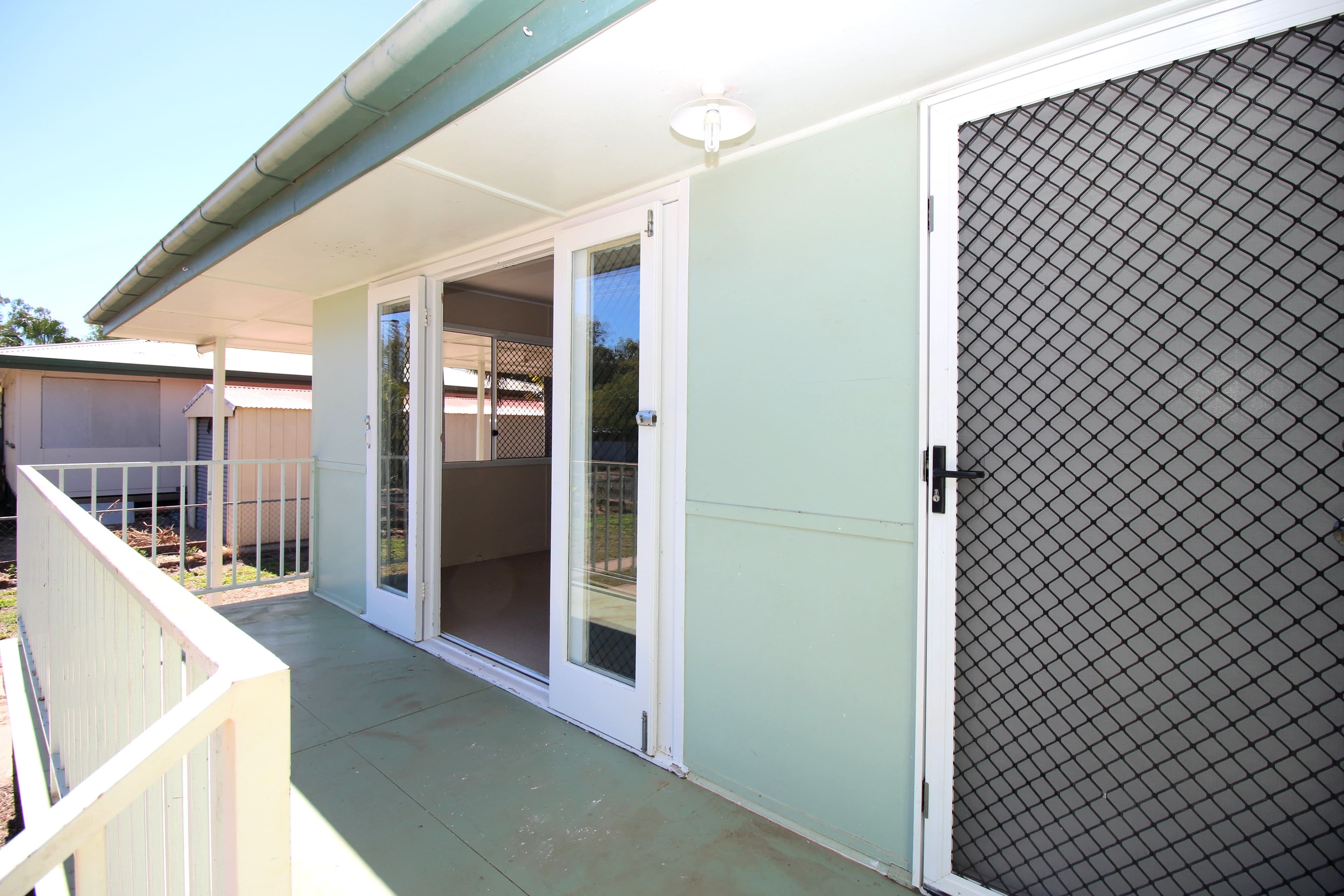7 Pill Street, Emerald QLD 4720, Emerald - Thumbnail 2