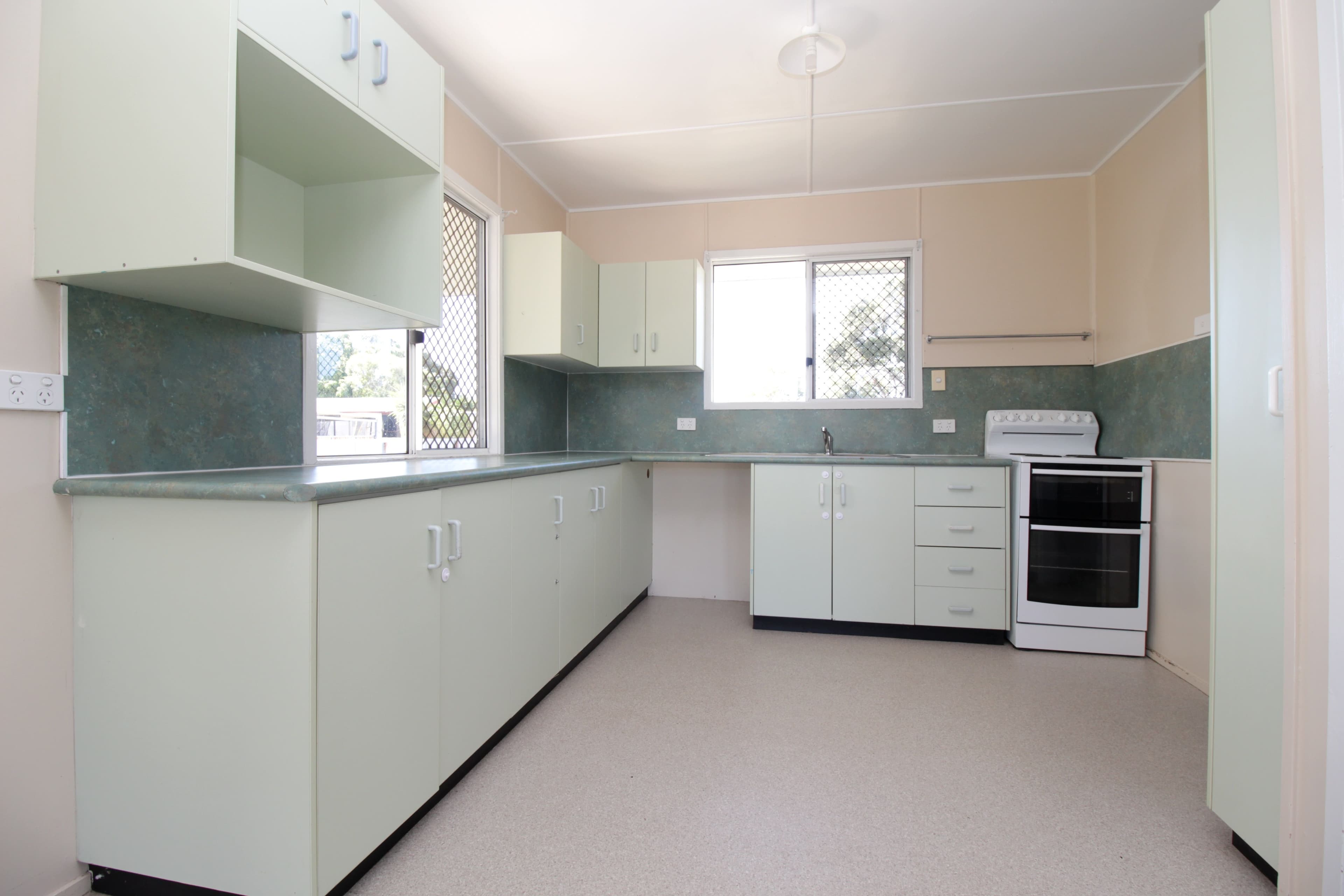 7 Pill Street, Emerald QLD 4720, Emerald - Thumbnail 4