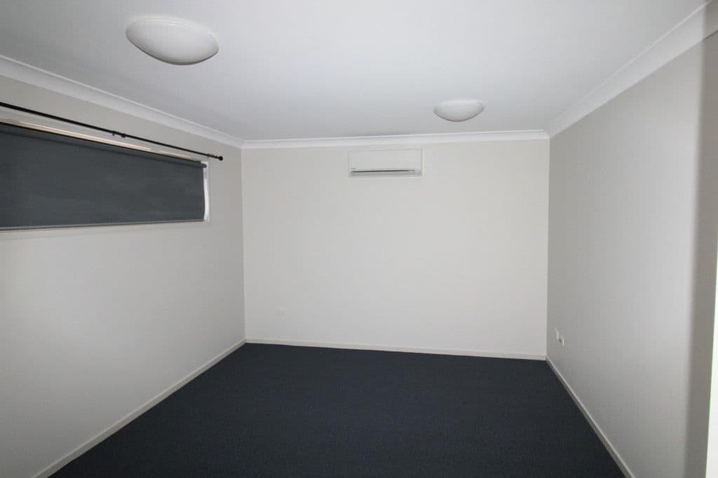 46 Mayfair Drive, Emerald QLD 4720, Emerald - Thumbnail 6