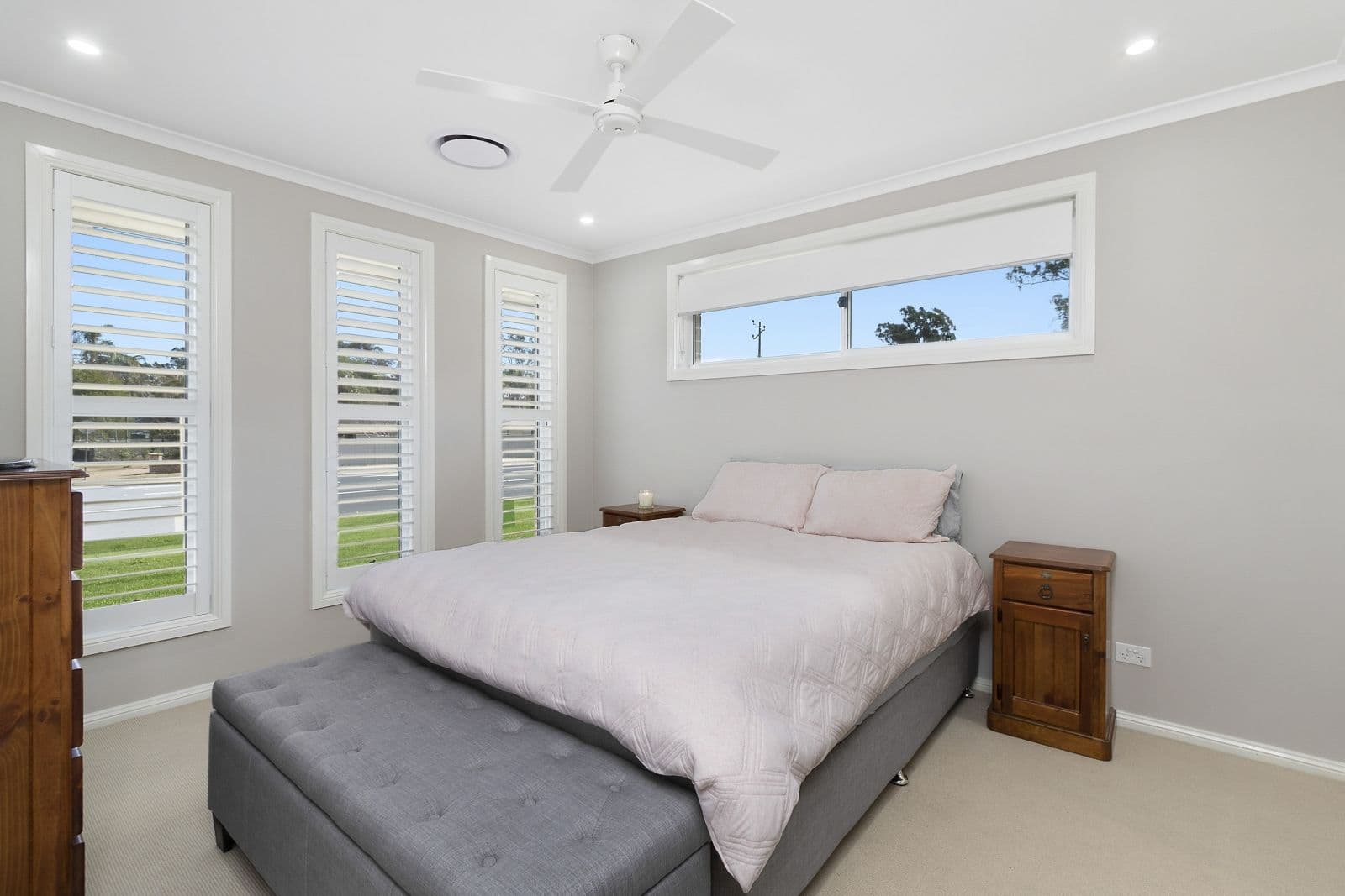 555 Londonderry Road, Londonderry - Thumbnail 5