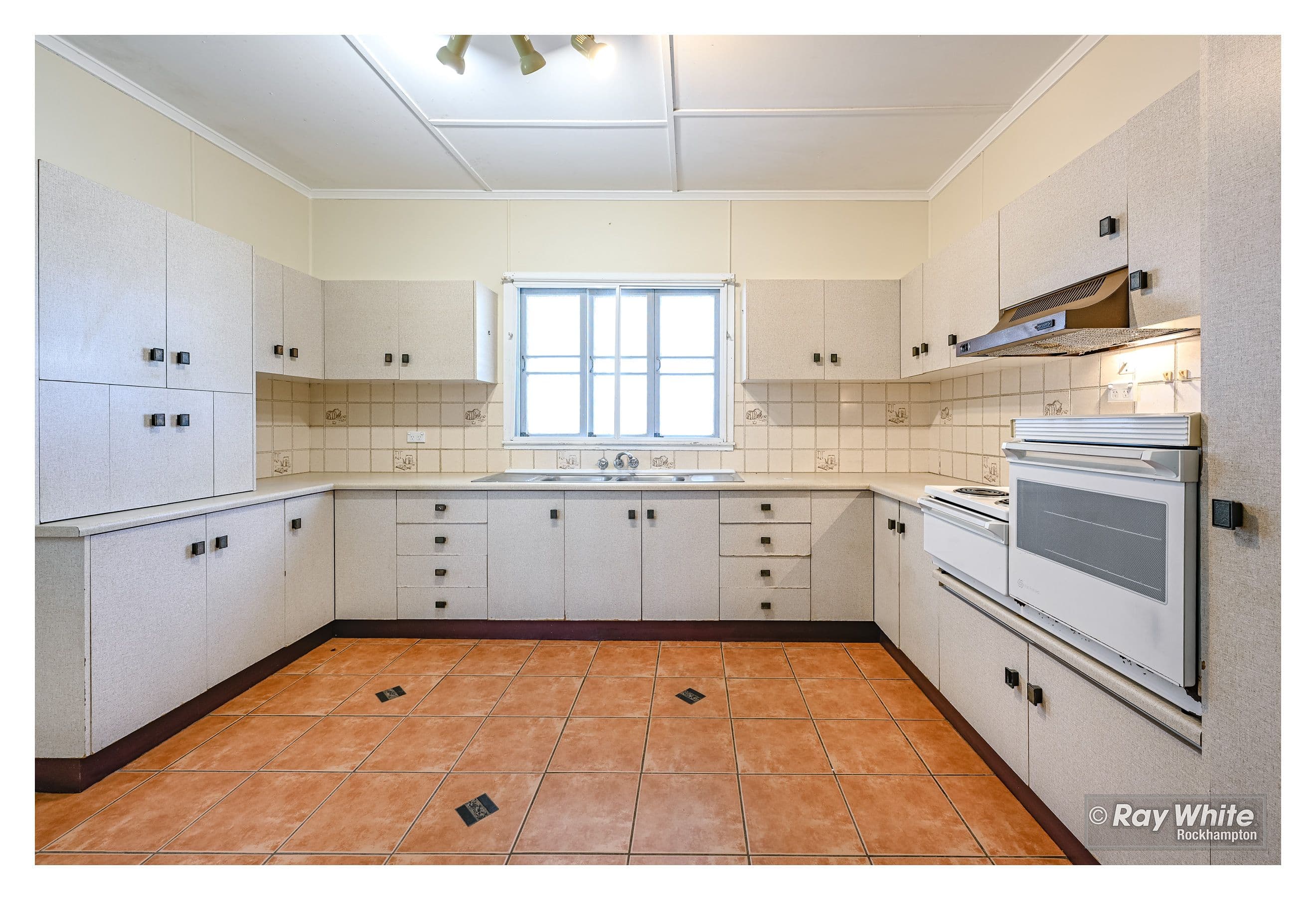 418 Stenhouse Street, Koongal QLD 4701, Koongal - Thumbnail 7