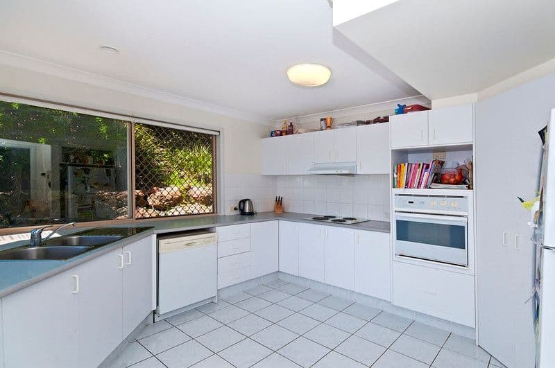 43 Doubleview Drive, ELANORA QLD 4221, Elanora - Thumbnail 3